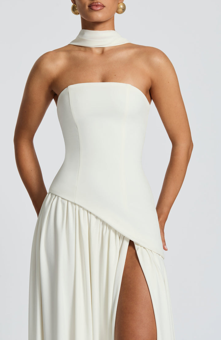 MALIYAH | Elegance Maxi Dress
